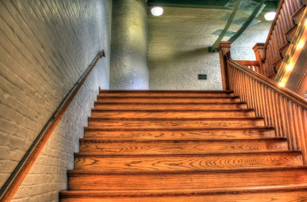 staircase, stair, wooden-347318.jpg