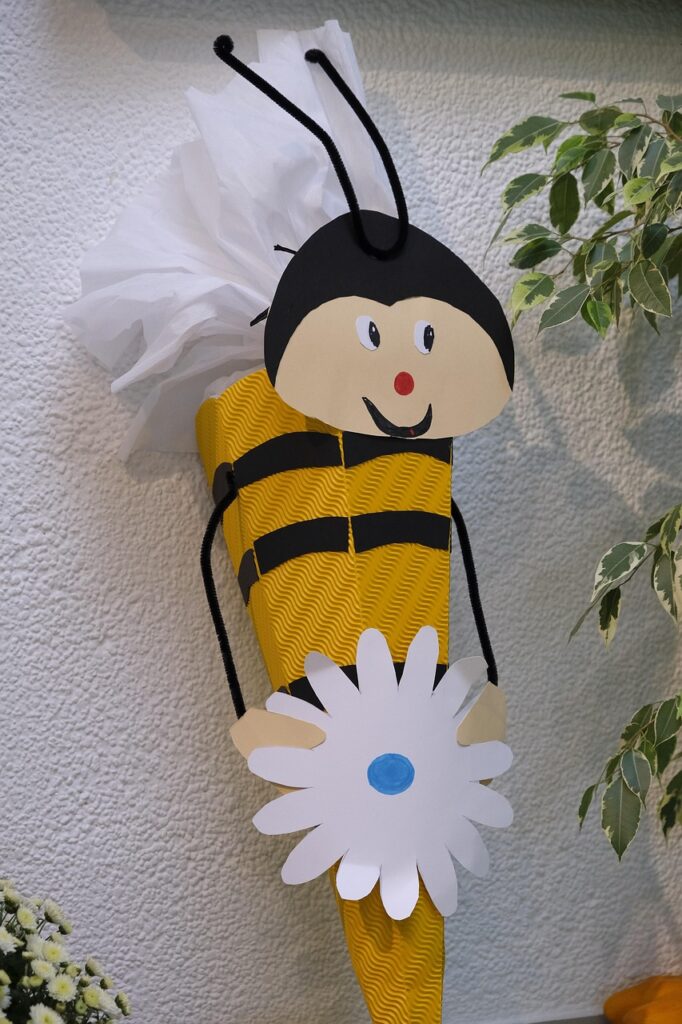 school cone, back to school, school enrollment, school, school introduction, children, first class, gifts, surprise