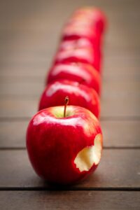 St. Eve Jobs/Jabs Bites The Apple